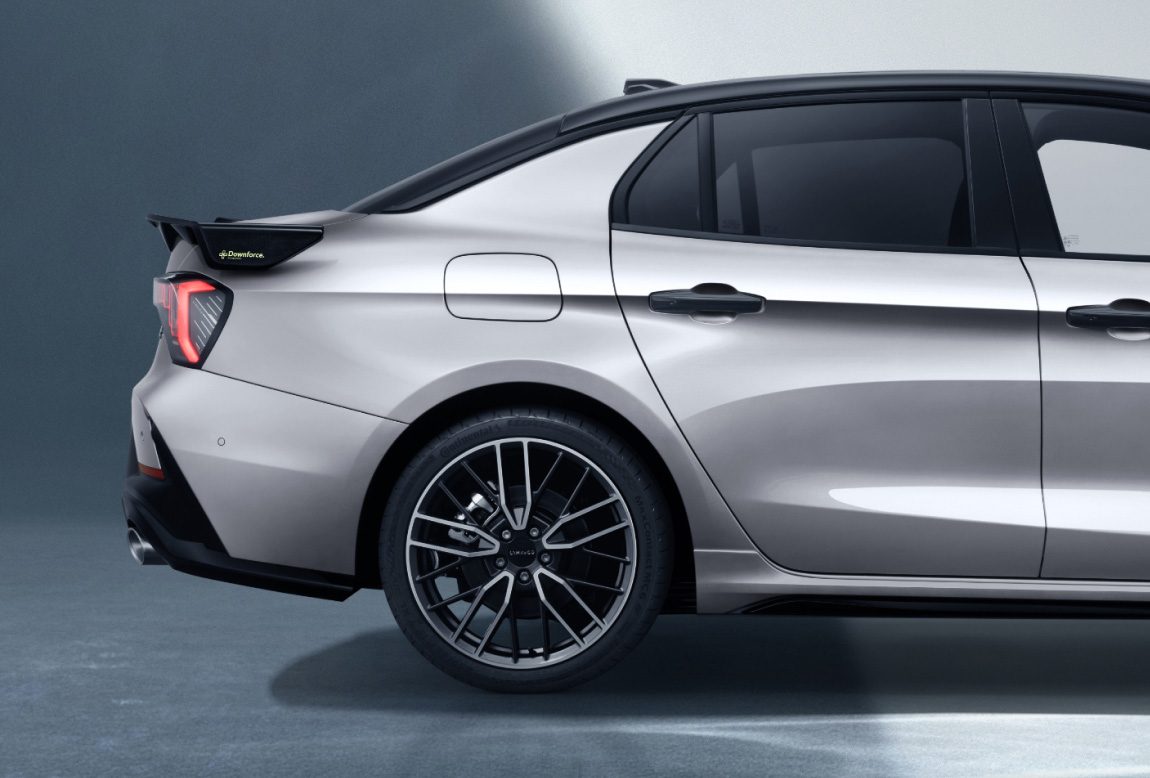 Lynk & Co 03 2025 — экстерьер, side rear, рынок China