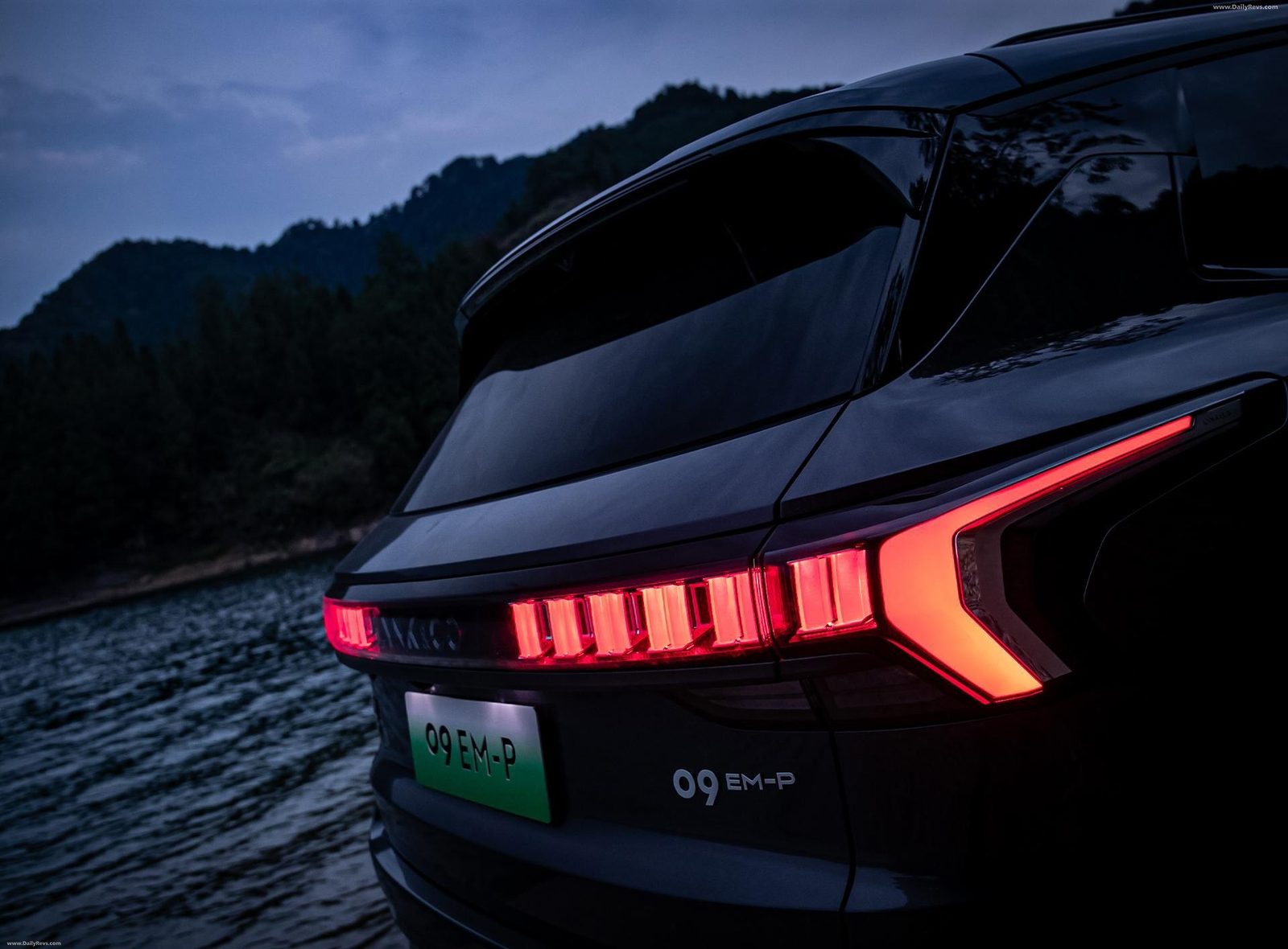 Lynk & Co 09 EM-P 2025 — экстерьер, rear detail, рынок China