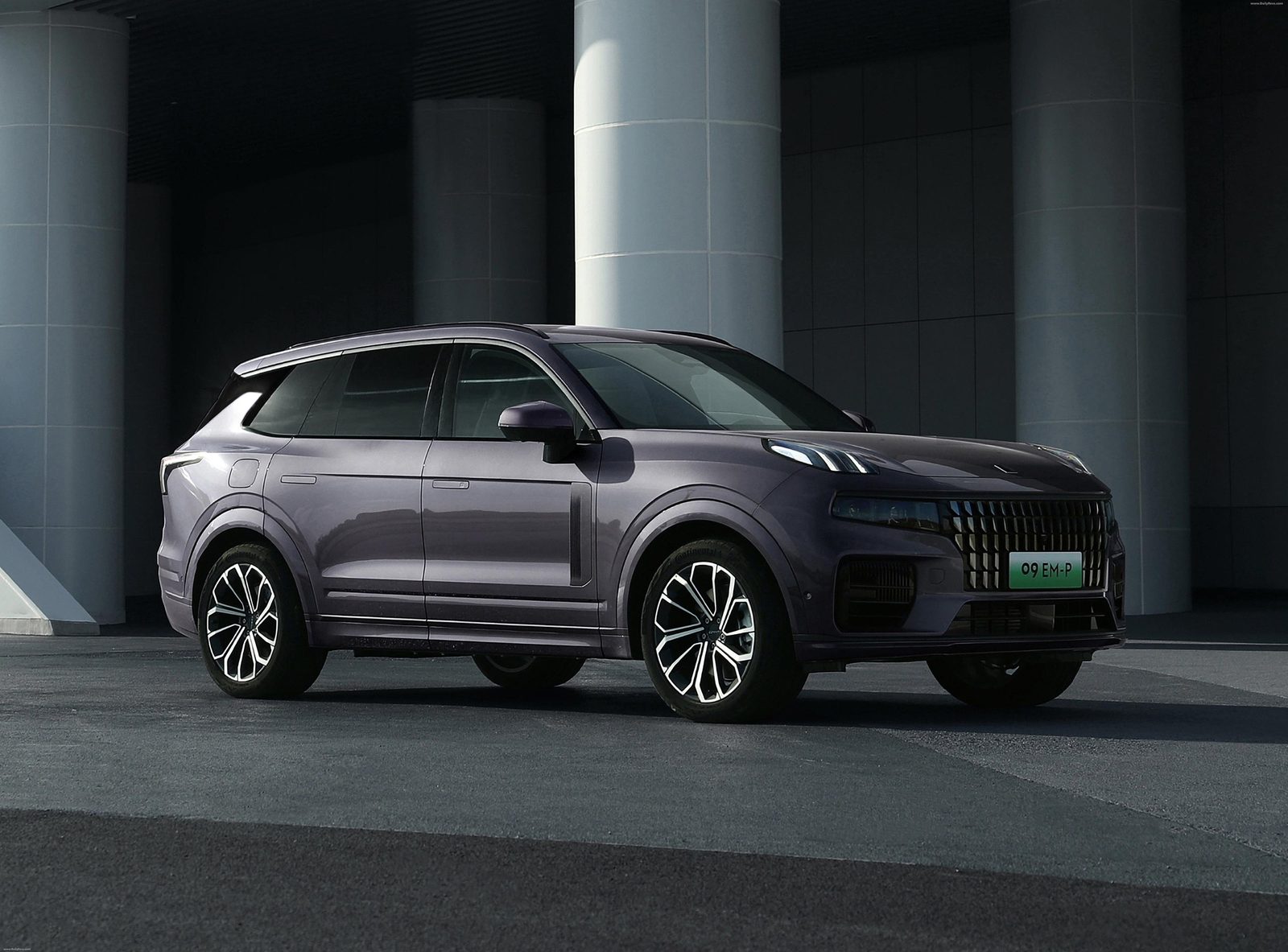 Lynk & Co 09 EM-P 2025 — экстерьер, вид сбоку, рынок internal_mvp