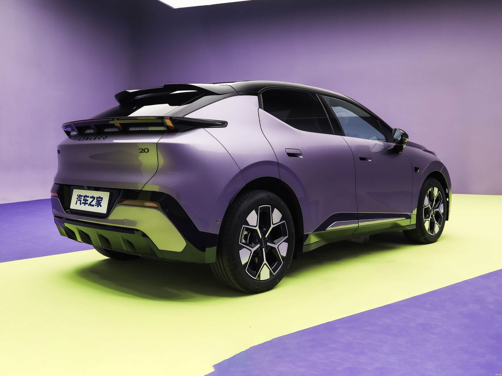 Lynk & Co 20 EV 2026 — экстерьер, rear 3q alt, рынок china_reference