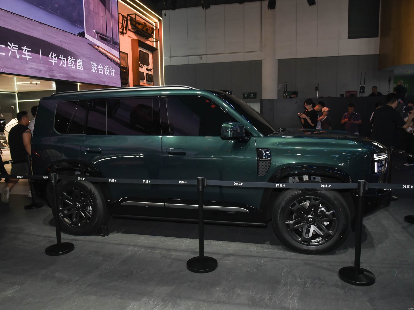 M-Hero X700 EREV / PHEV 2026 — экстерьер, side alt, рынок china_reference