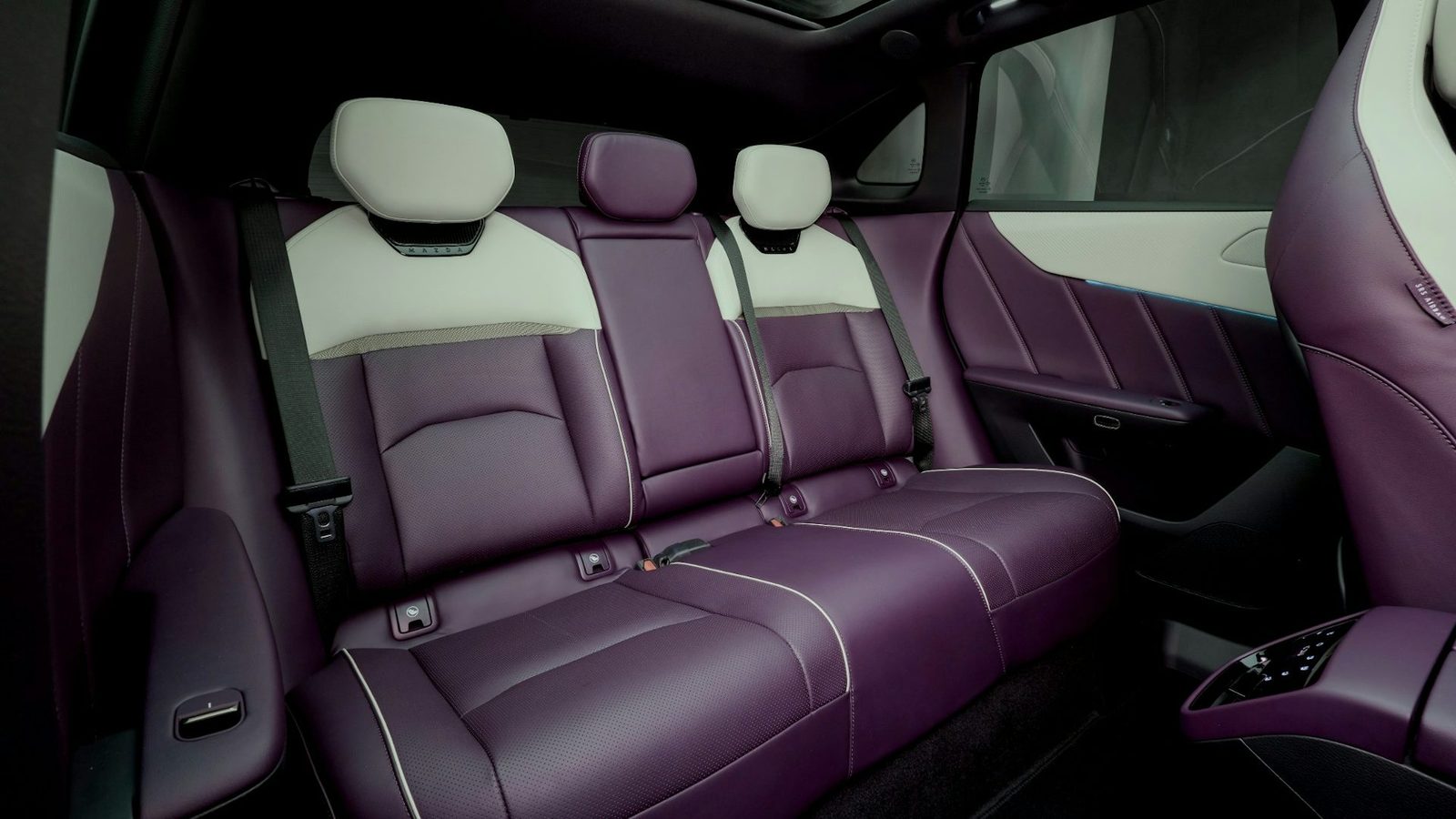 Mazda EZ-60 2027 China EV 2026 — интерьер, второй ряд сидений, рынок CN / EZ-60 body-family reference