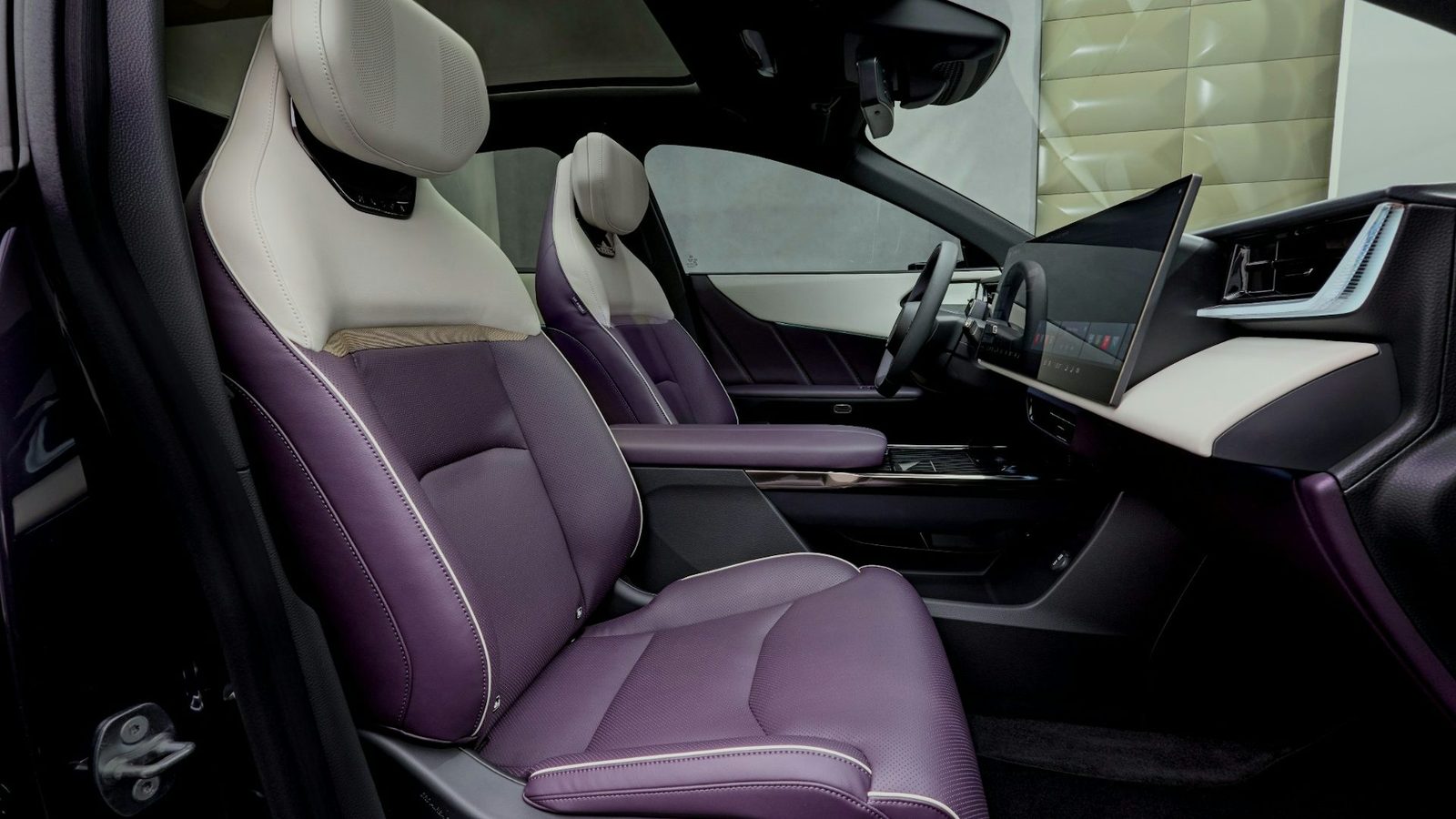 Mazda EZ-60 2027 China EV 2026 — интерьер, передние сиденья, рынок CN / EZ-60 body-family reference