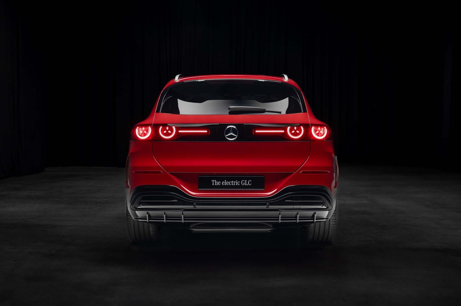 Mercedes-Benz GLC EV 2026 — экстерьер, вид сзади, рынок global/China pre-sale reference