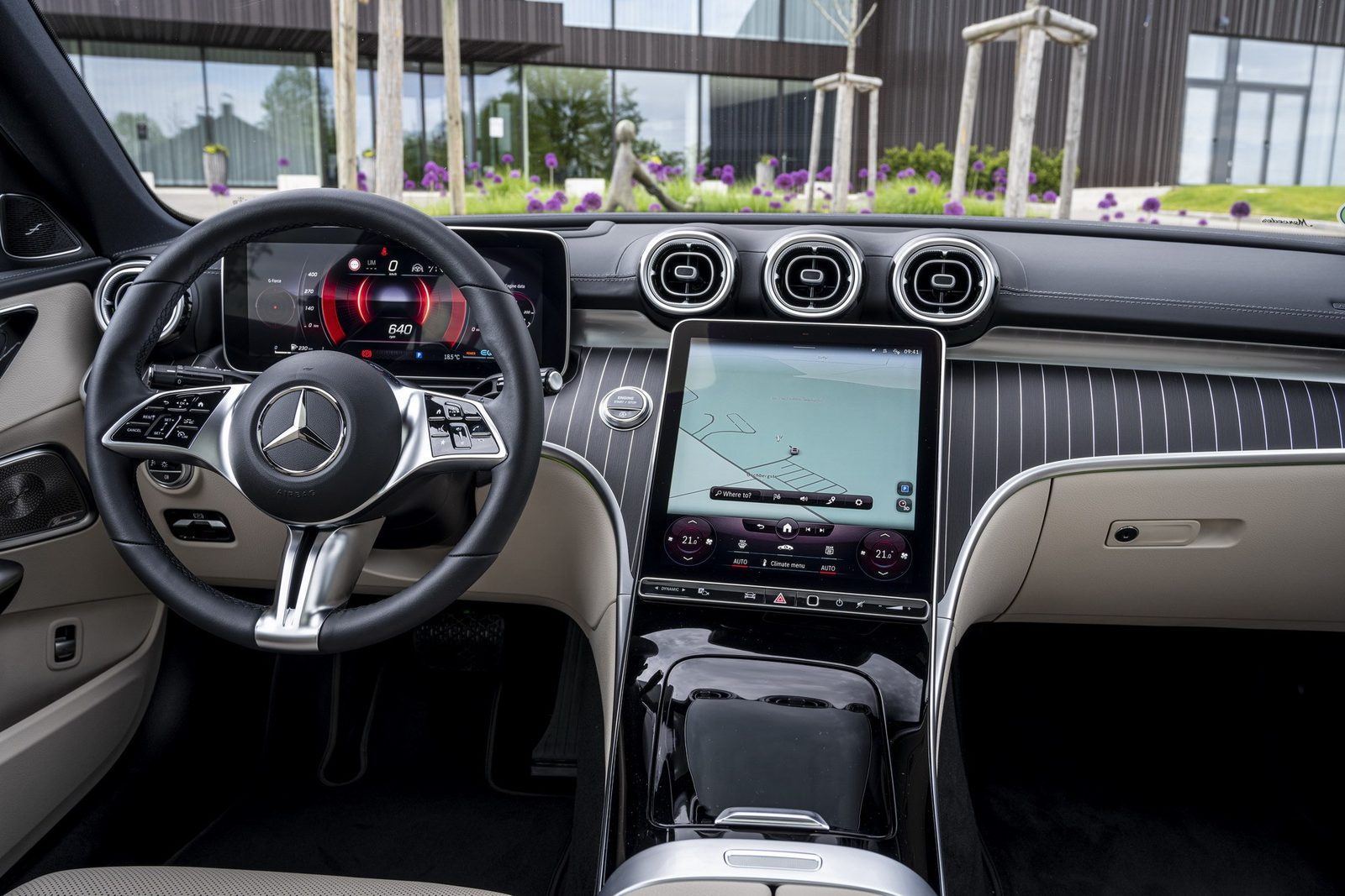 Mercedes-Benz C-Class PHEV 2025 — интерьер, второй ряд сидений, рынок internal_mvp