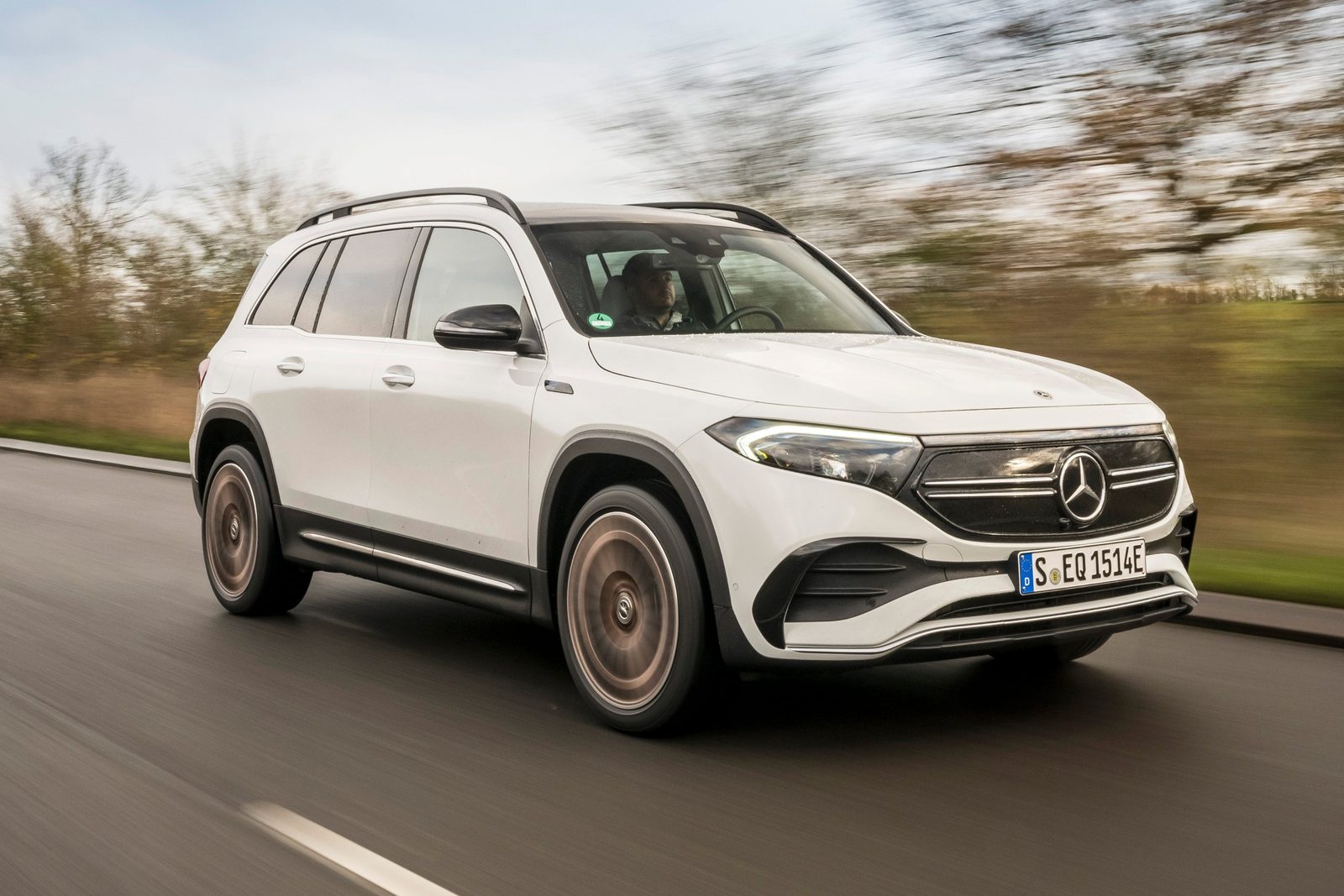 Mercedes-Benz EQB 2025 — экстерьер, вид сбоку, рынок internal_mvp