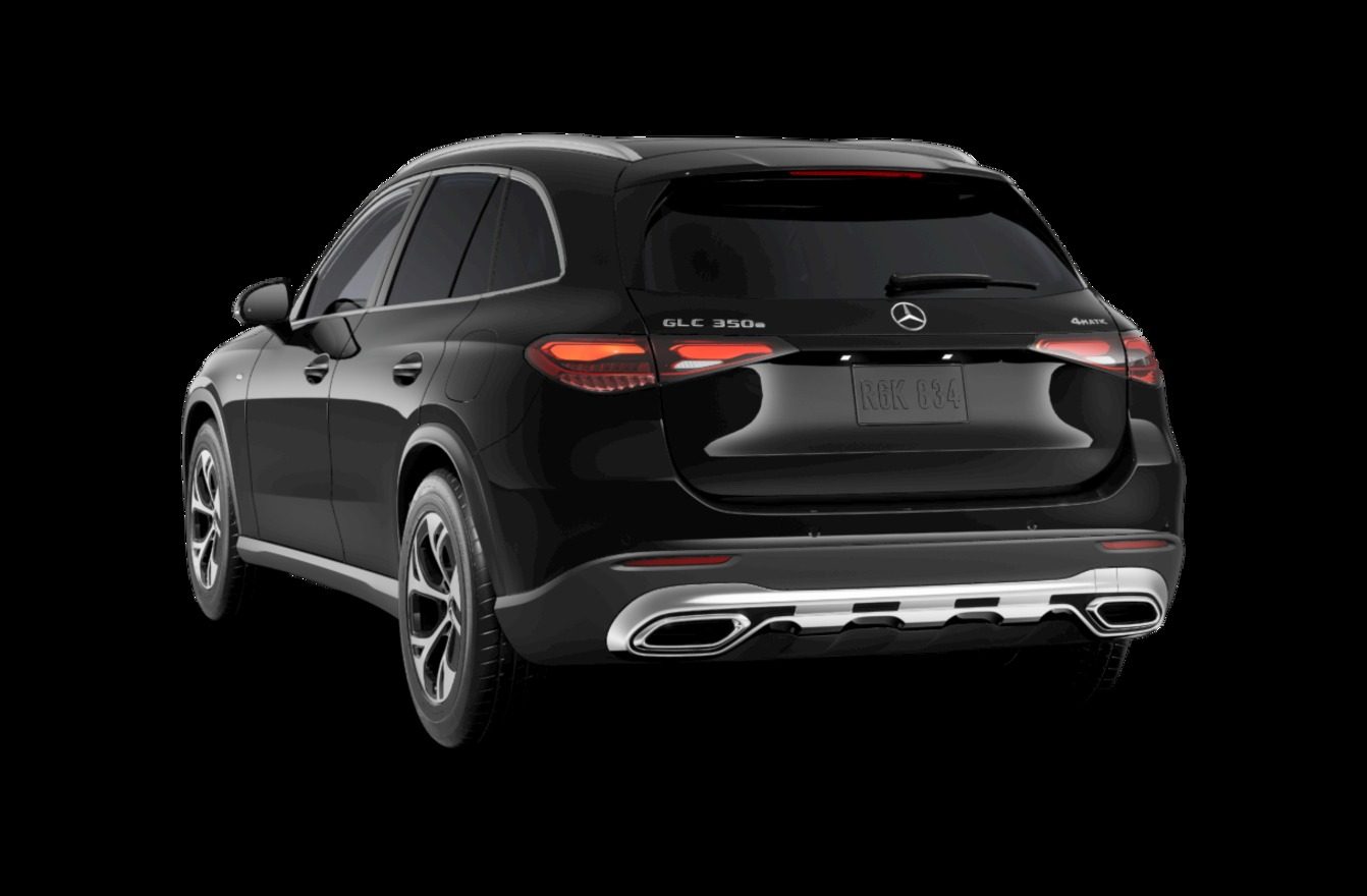Mercedes-Benz GLC PHEV 2025 — экстерьер, вид сзади 3/4, рынок United States