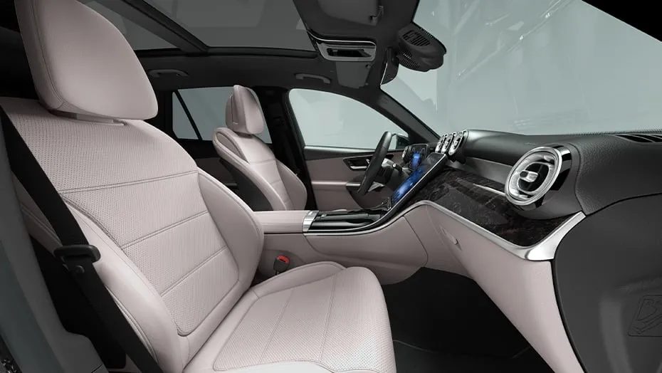 Mercedes-Benz GLC PHEV 2025 — интерьер, передние сиденья, рынок United States