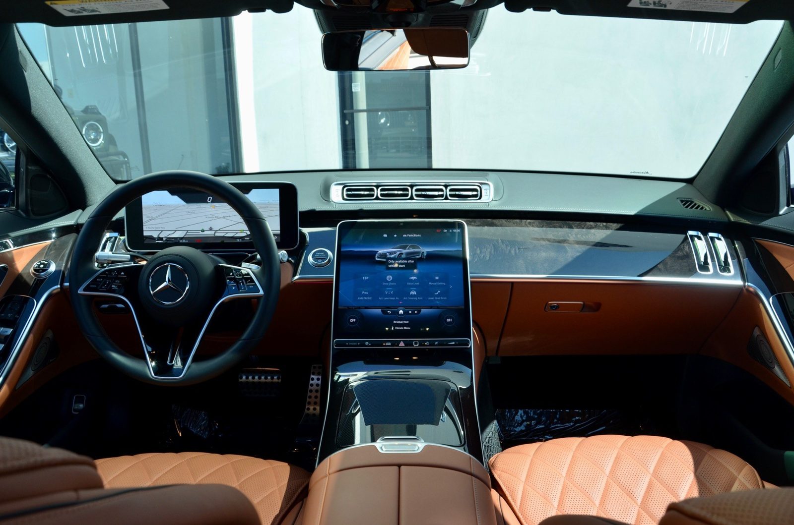Mercedes-Benz S-Class PHEV 2025 — интерьер, второй ряд сидений, рынок internal_mvp
