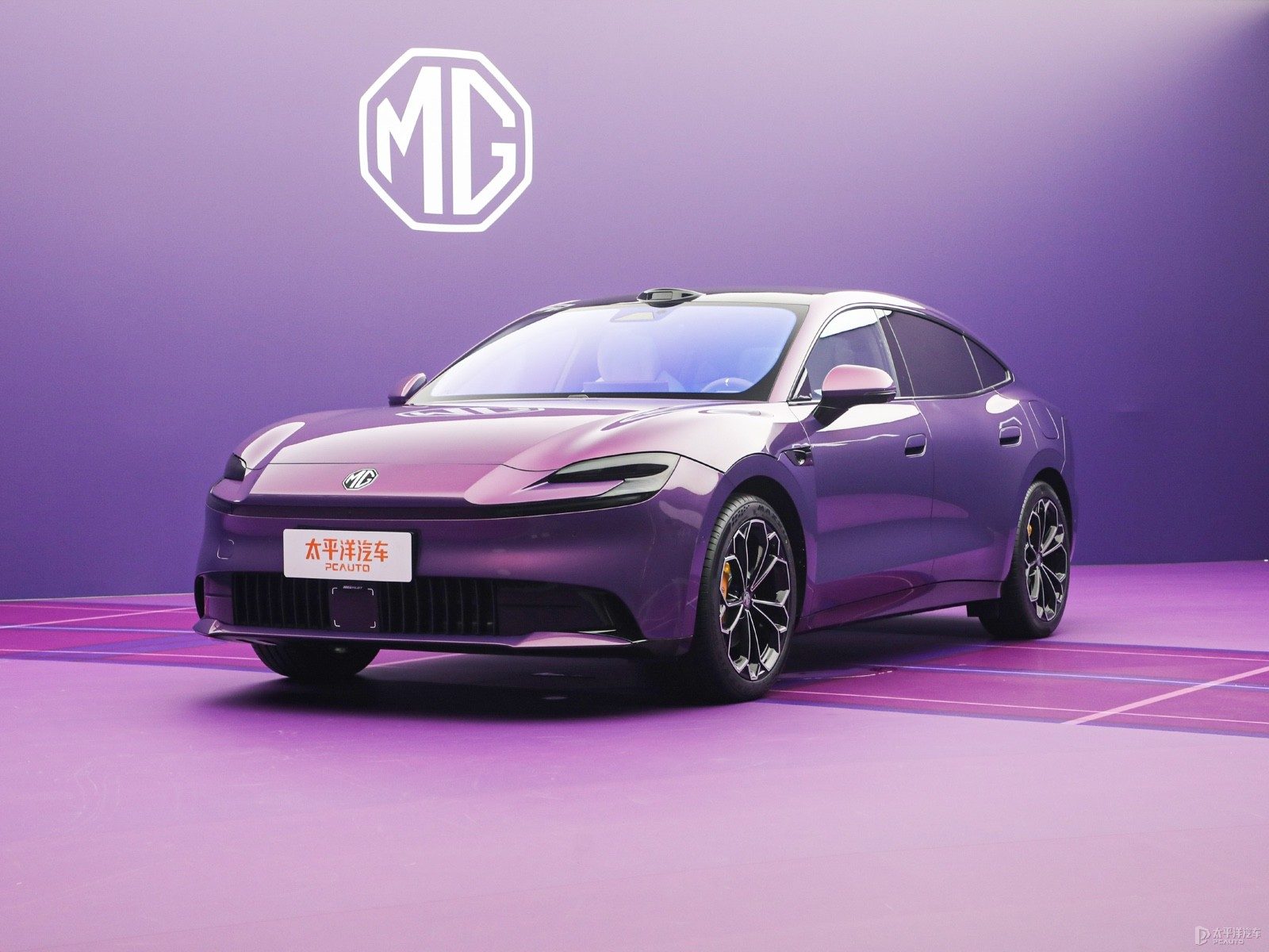 MG 07 PHEV 2026 — экстерьер, вид спереди 3/4, рынок China