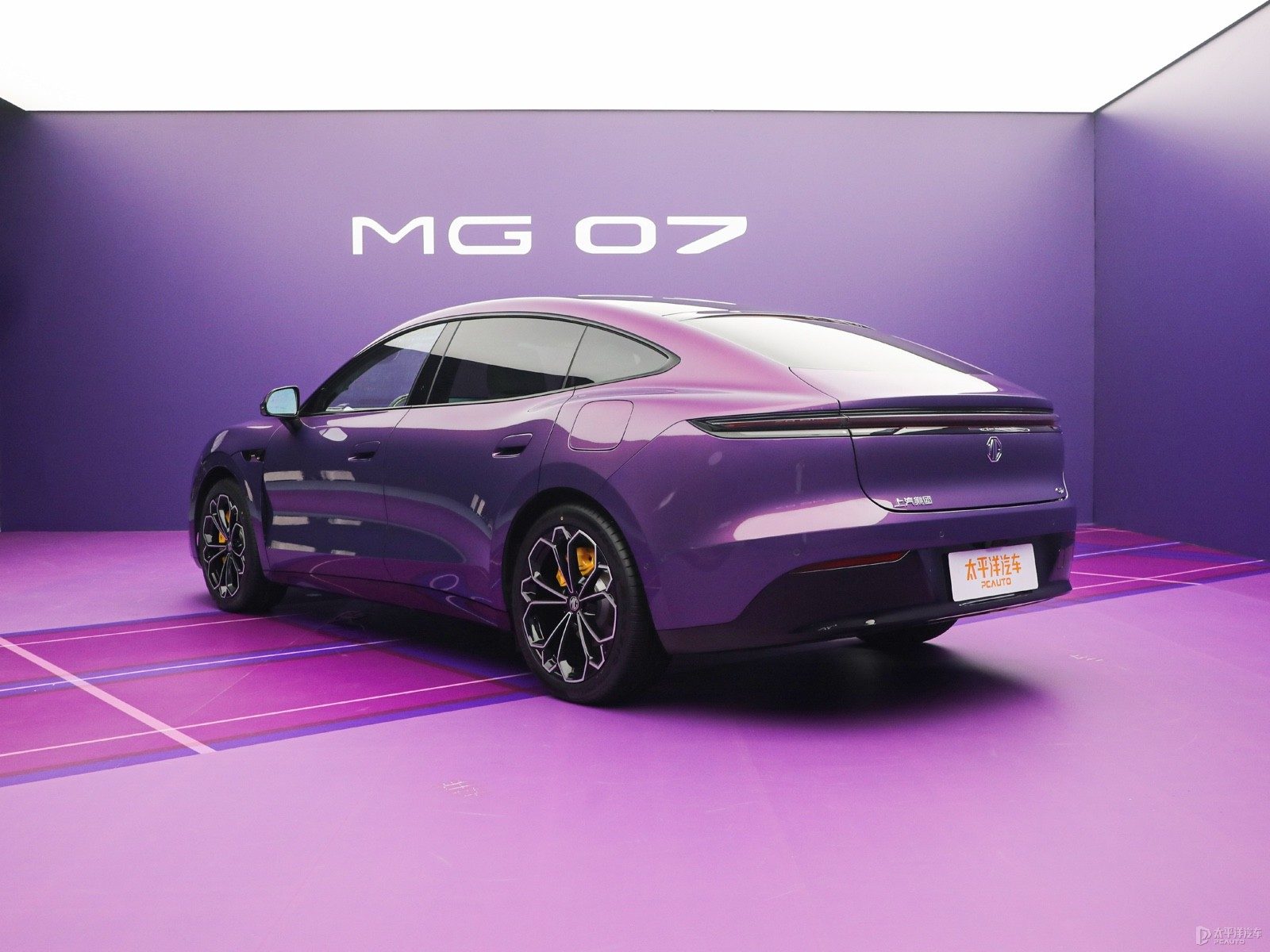 MG 07 PHEV 2026 — экстерьер, вид сзади 3/4, рынок China