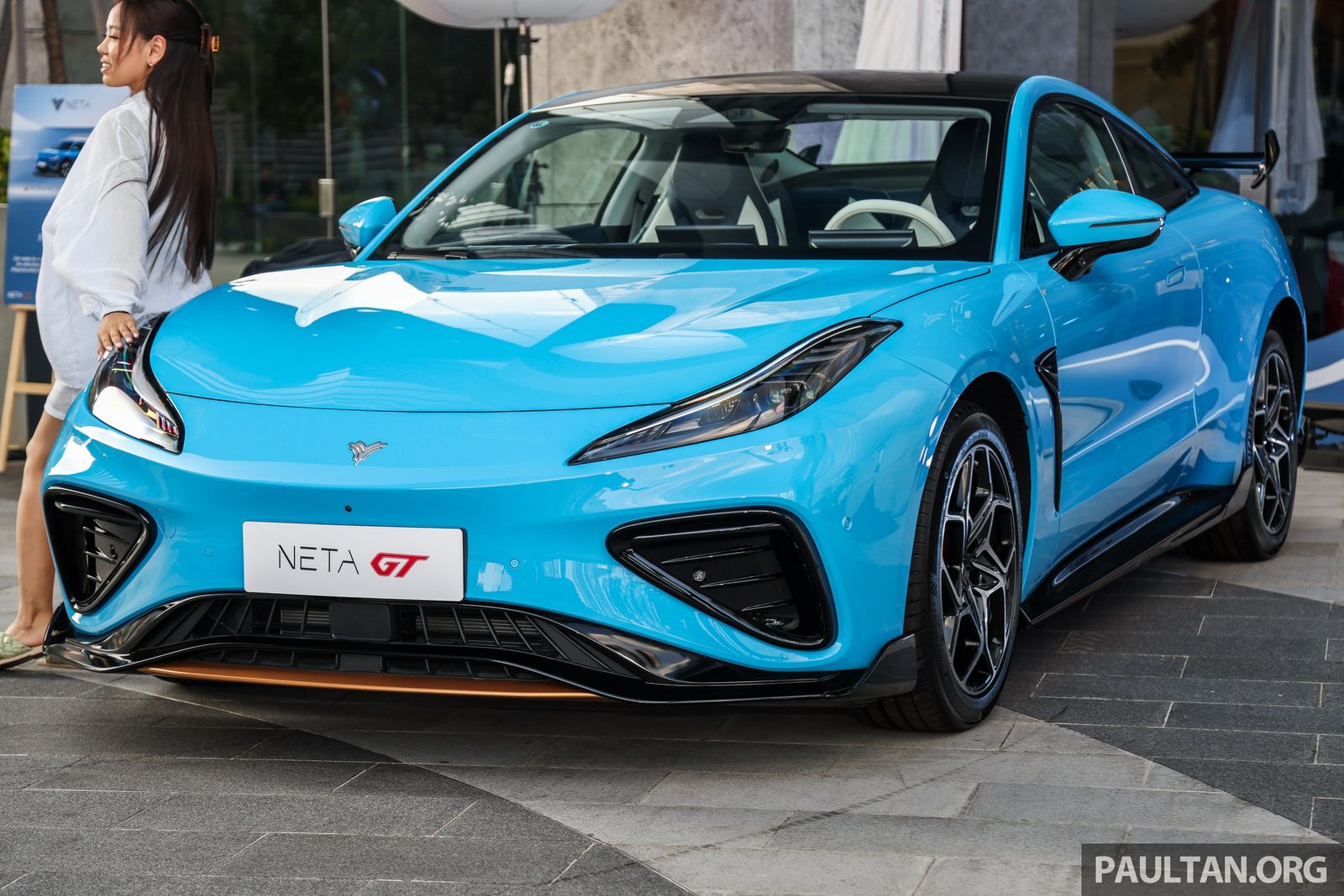 Neta GT 2023 — главное фото модели, экстерьер, вид спереди 3/4, рынок internal_mvp