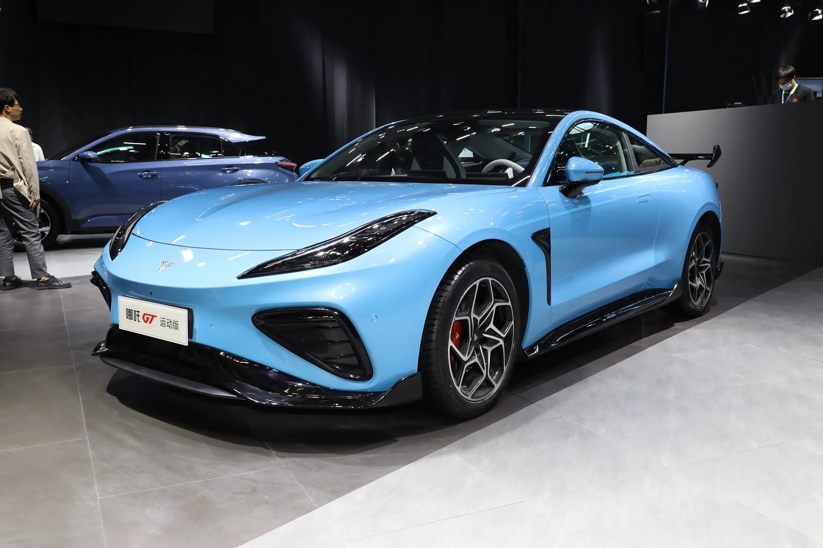 Neta GT 2023 — экстерьер, front 3q blue live, рынок China/Malaysia Neta GT reference