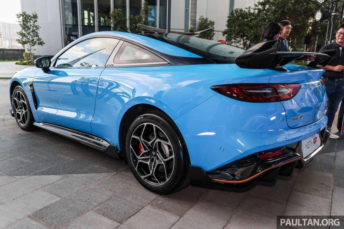 Neta GT 2023 — экстерьер, rear 3q blue live, рынок China/Malaysia Neta GT reference