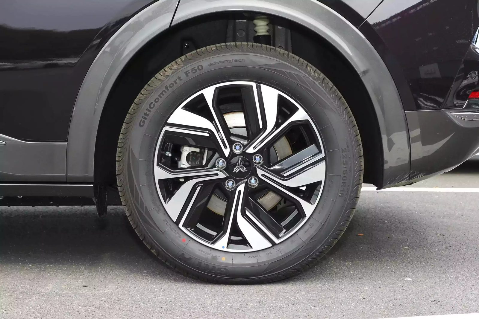 Neta U 2023 — экстерьер, wheel detail, рынок Guangcai Neta U 2023 exterior detail reference