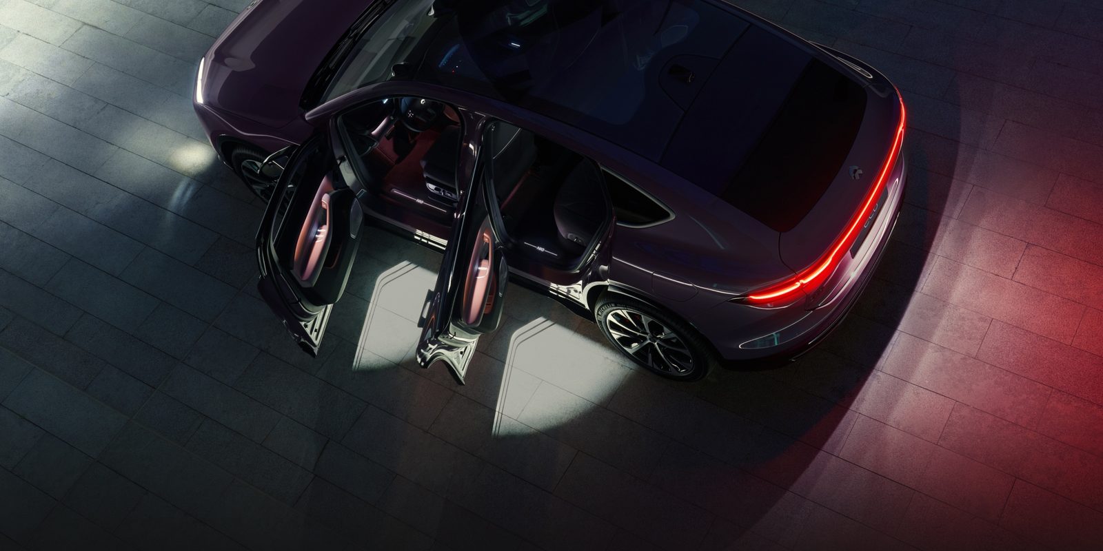 NIO EC6 2026 — экстерьер, top doors open, рынок internal_mvp