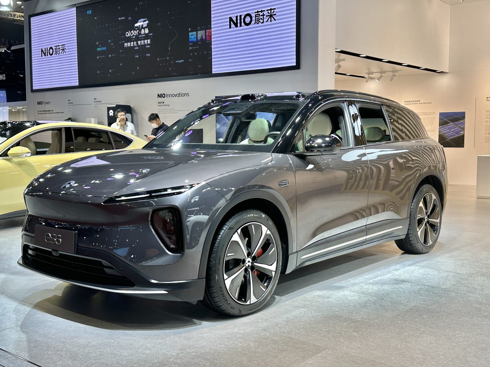 NIO ES6 2026 — экстерьер, вид спереди 3/4, рынок China/Europe/import