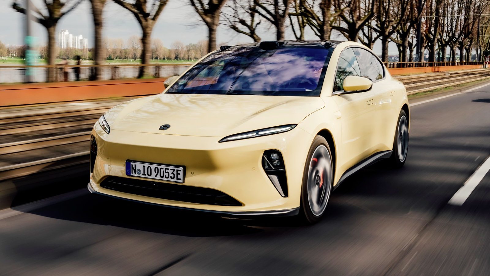 NIO ET5 2026 — главное фото модели, экстерьер, вид сбоку, рынок internal_mvp