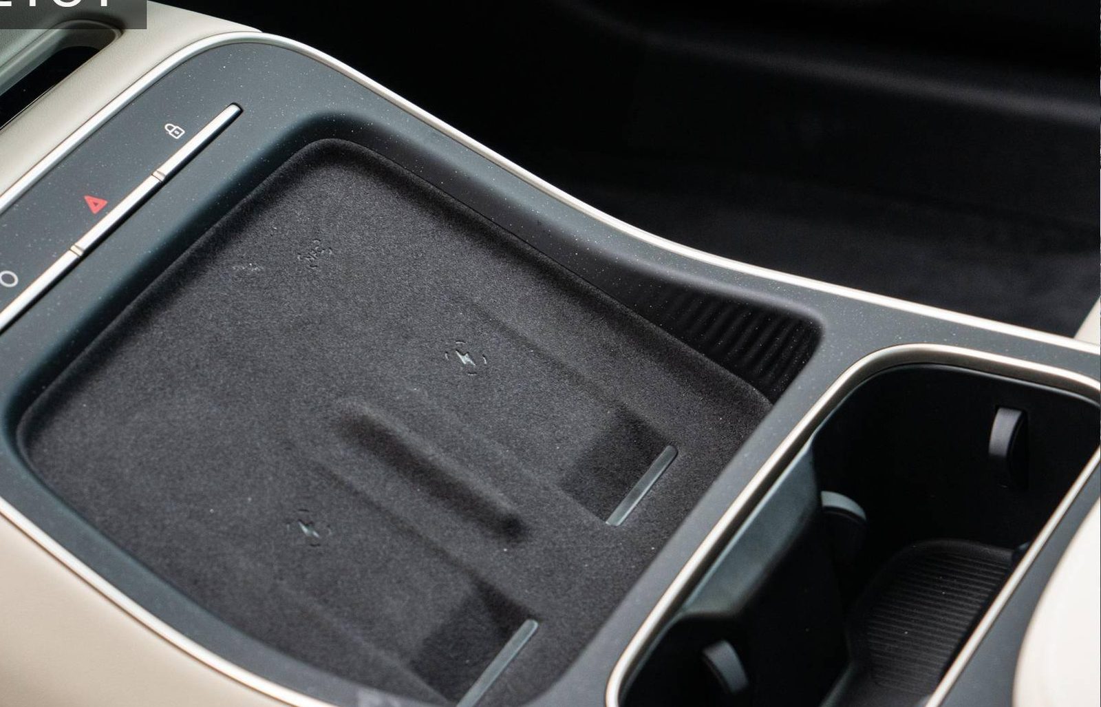NIO ET5 2026 — интерьер, center console, рынок internal_mvp