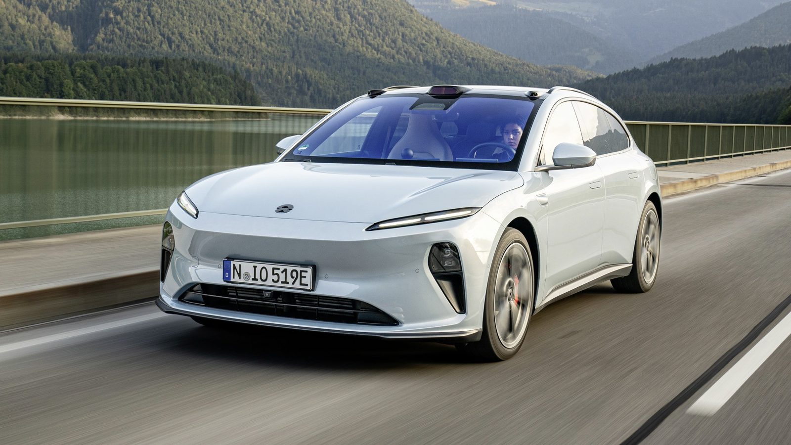 NIO ET5 Touring 2026 — главное фото модели, экстерьер, вид сбоку, рынок internal_mvp