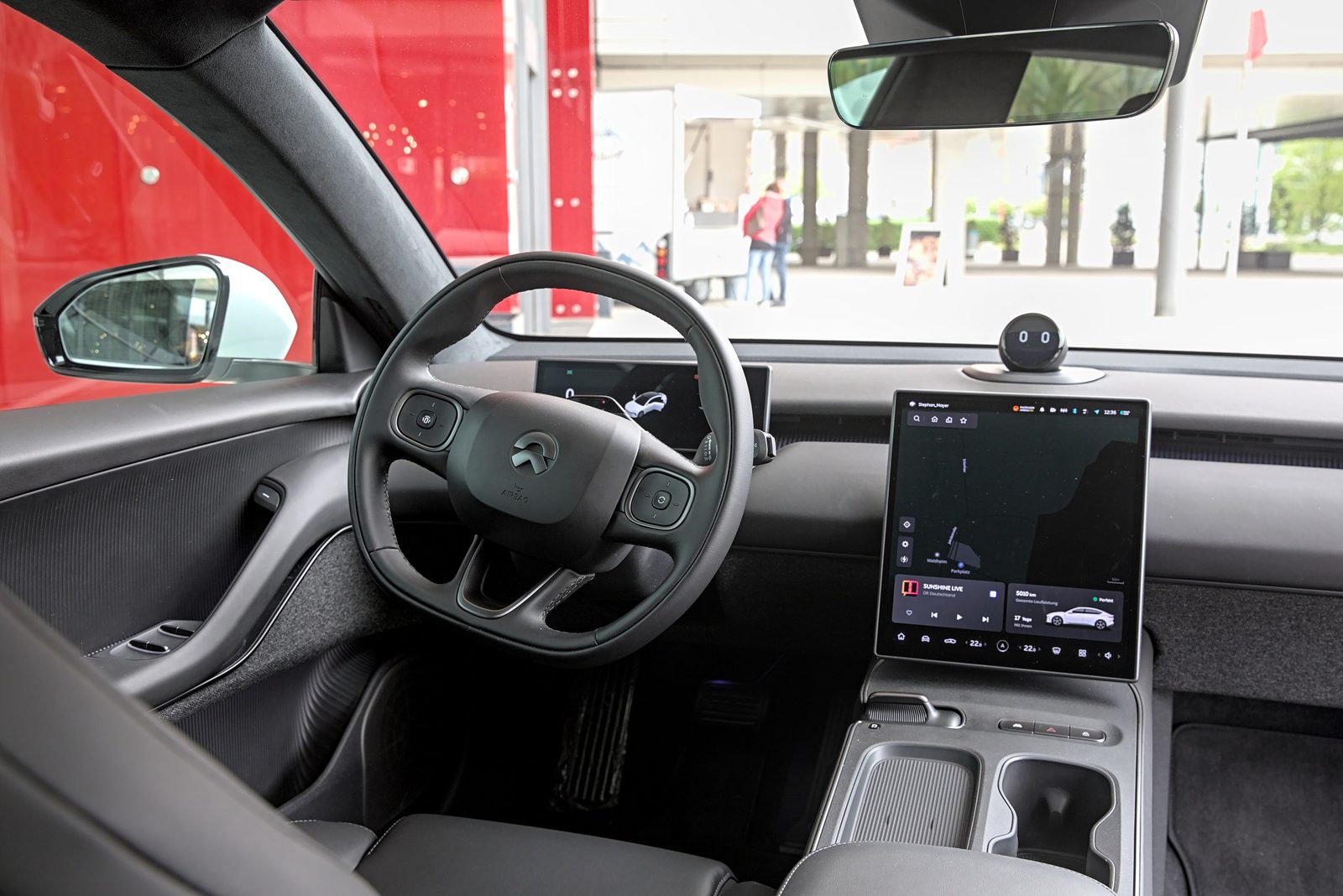 NIO ET5 2026 — экстерьер, вид спереди 3/4, рынок China/Europe/import