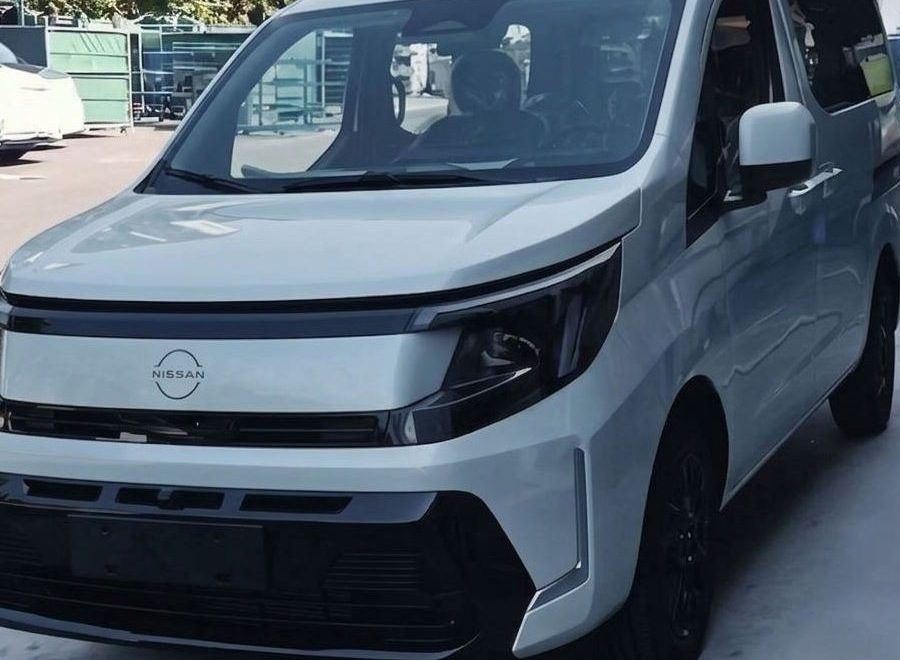 Nissan Zhengzhou Nissan NV200 PHEV 2026 — экстерьер, front body detail, рынок China 2026 prelaunch