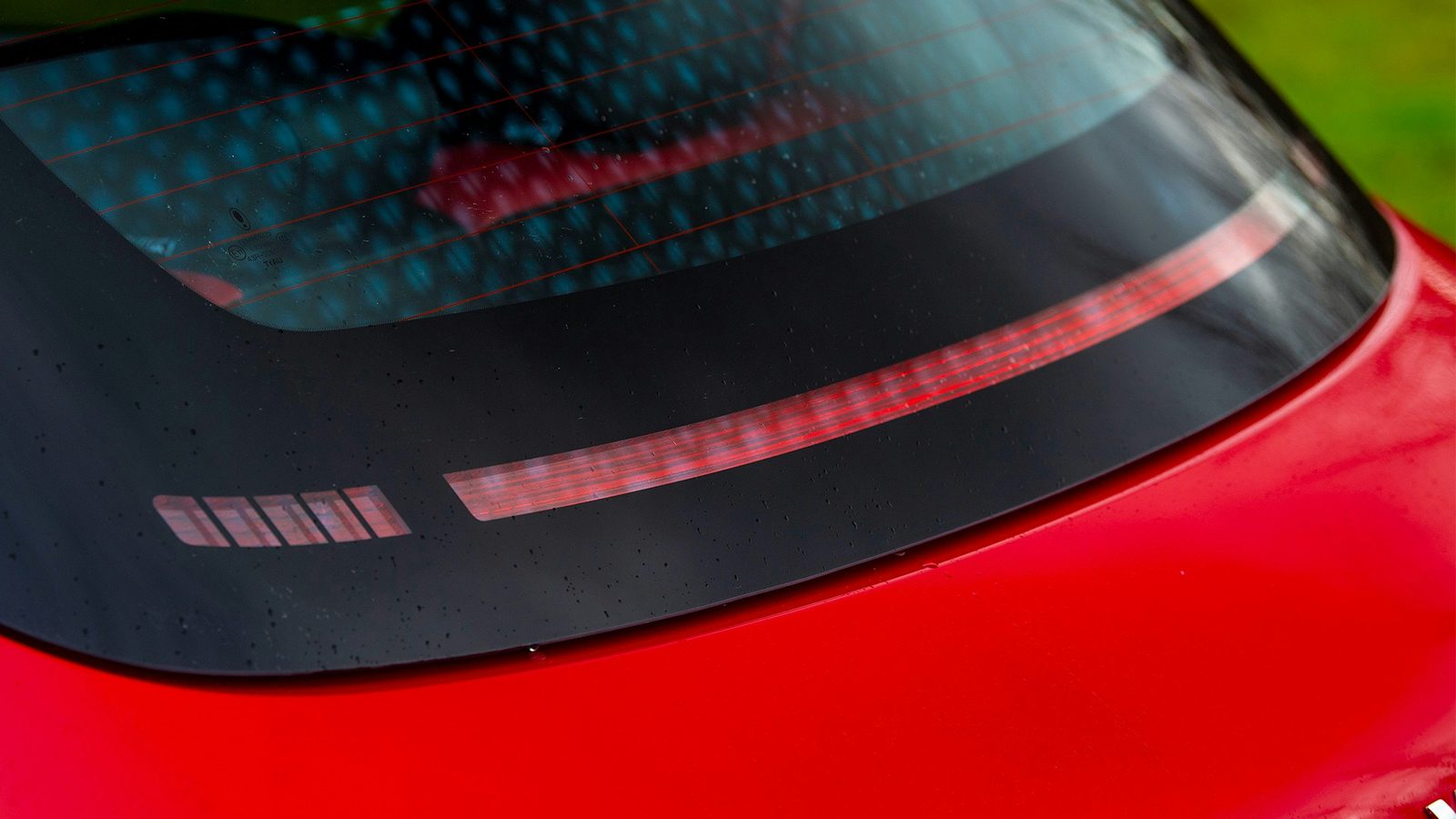 Ora 03 2025 — экстерьер, taillight detail, рынок UK editorial / trim reference