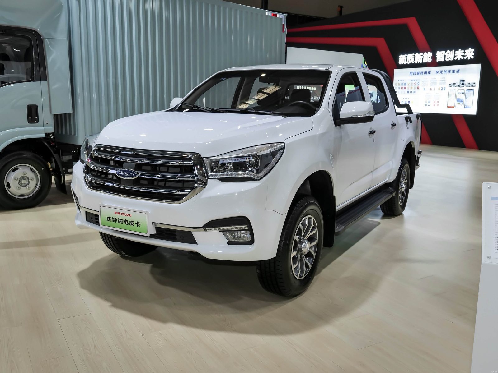 Qingling Isuzu Pickup TAGA EV / TAGA Daka Pure Electric 2025 — главное фото модели, экстерьер, вид спереди 3/4, рынок China