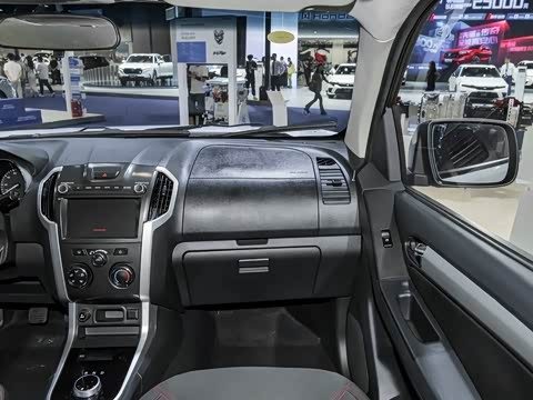 Qingling Isuzu Pickup TAGA EV / TAGA Daka Pure Electric 2025 — интерьер, detail, рынок China
