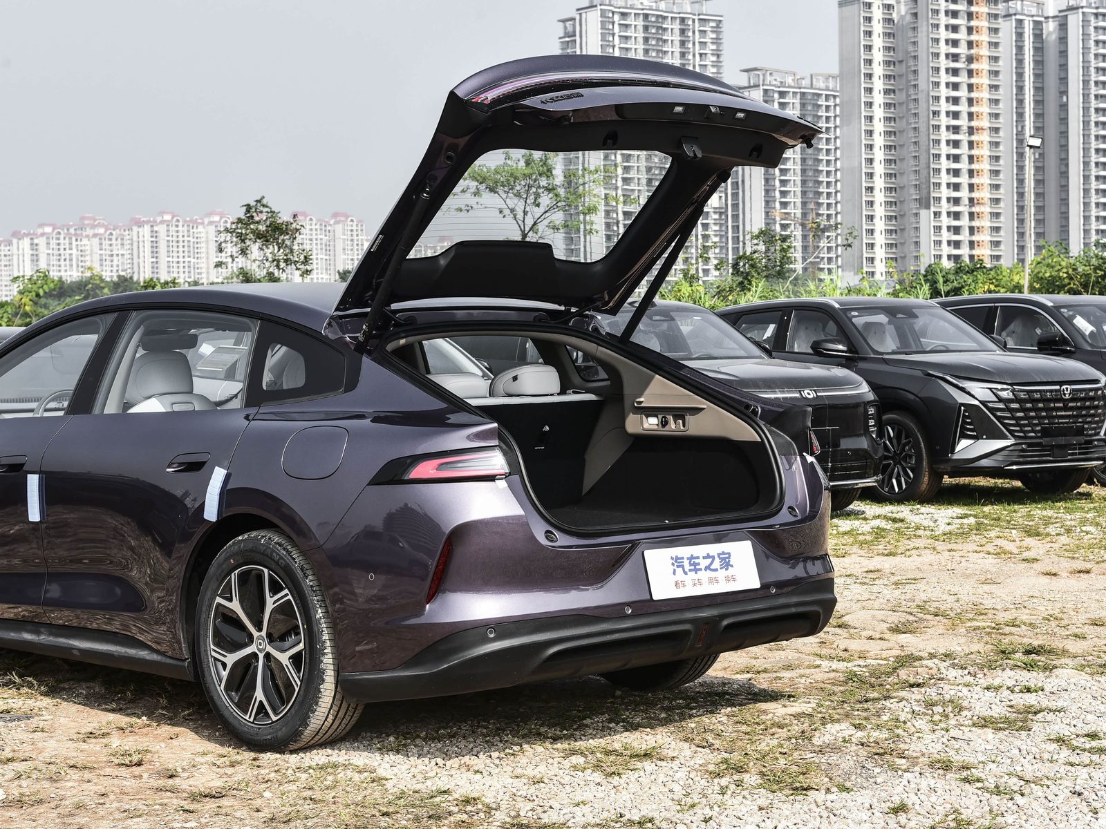 Qiyuan A06 2027 EV 2026 — экстерьер, hatch open, рынок China