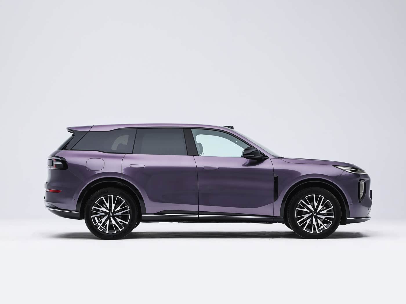 Qiyuan Q07 MY2027 PHEV — главное фото модели, экстерьер, вид сбоку, рынок China
