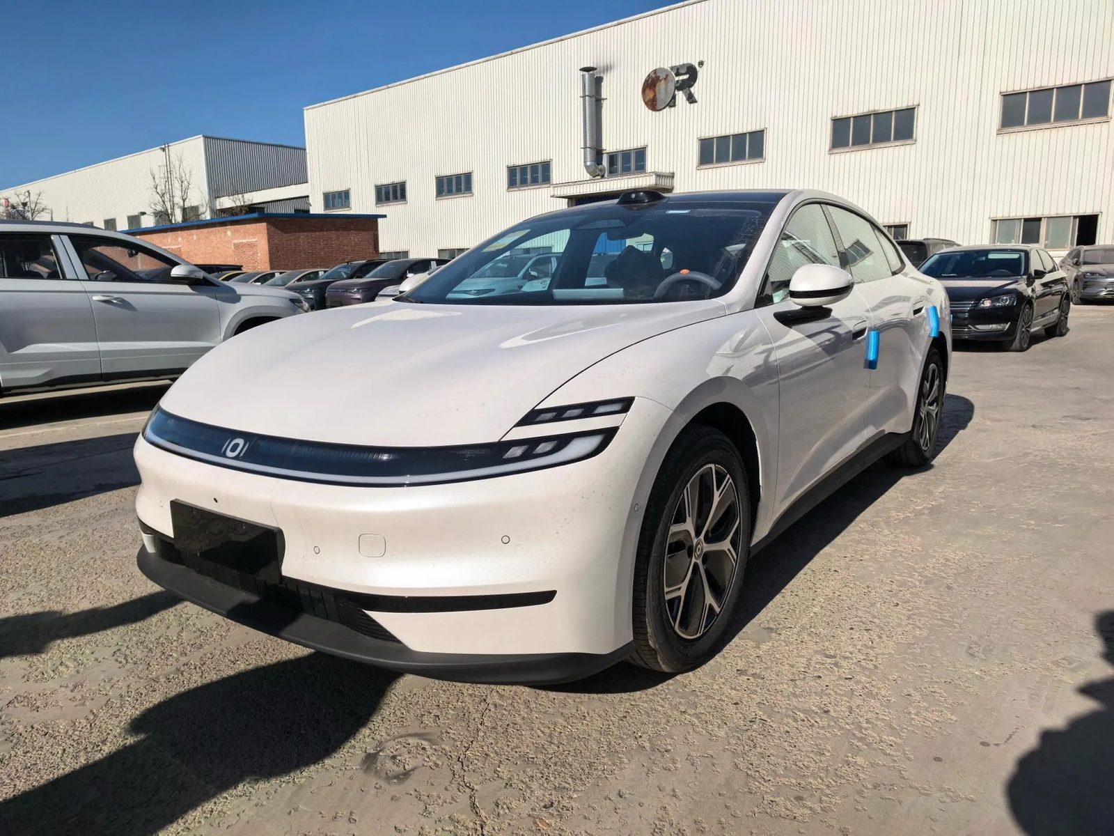 Qiyuan A06 EV 2025 — экстерьер, вид спереди 3/4