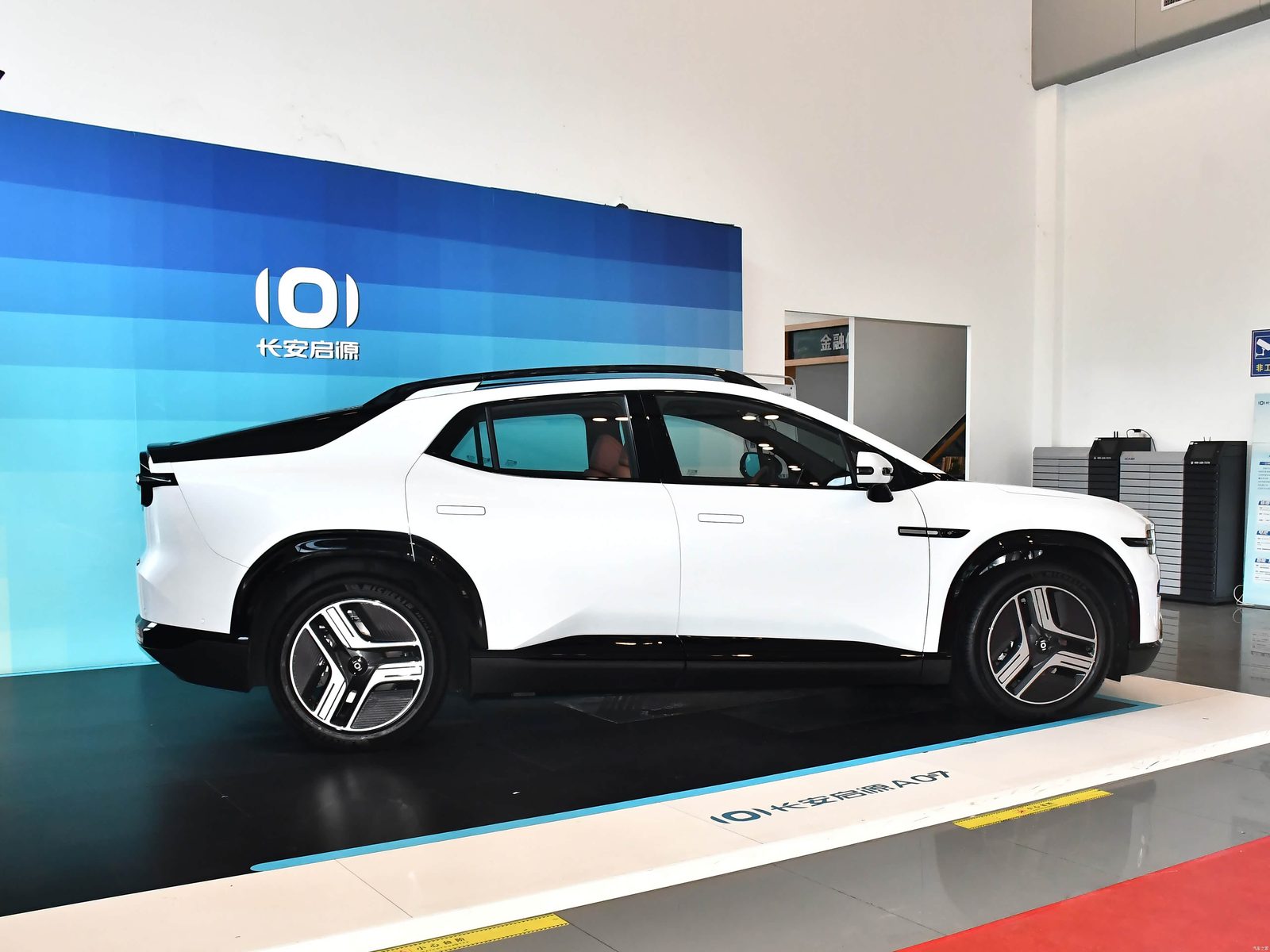 Qiyuan E07 EREV 2024 — экстерьер, side profile, рынок China