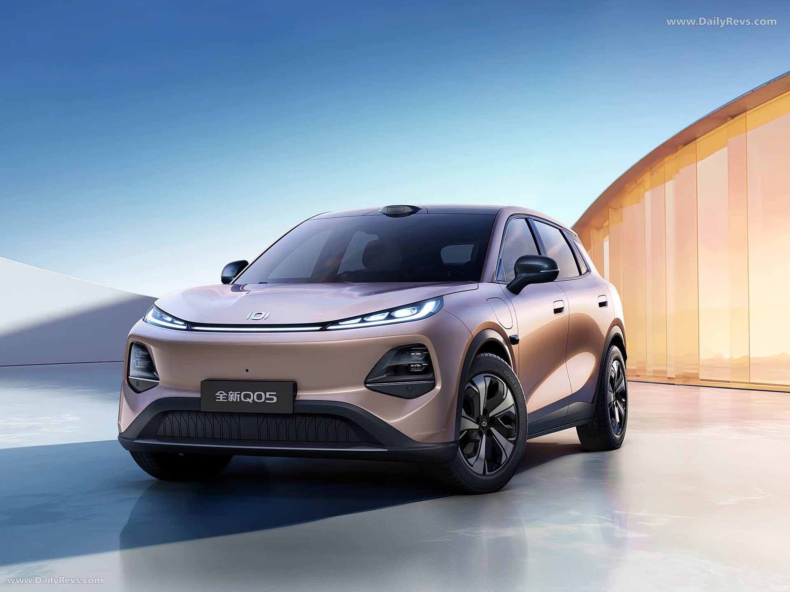 Qiyuan Q05 EV 2025 — главное фото модели, экстерьер, вид спереди 3/4, рынок internal_mvp