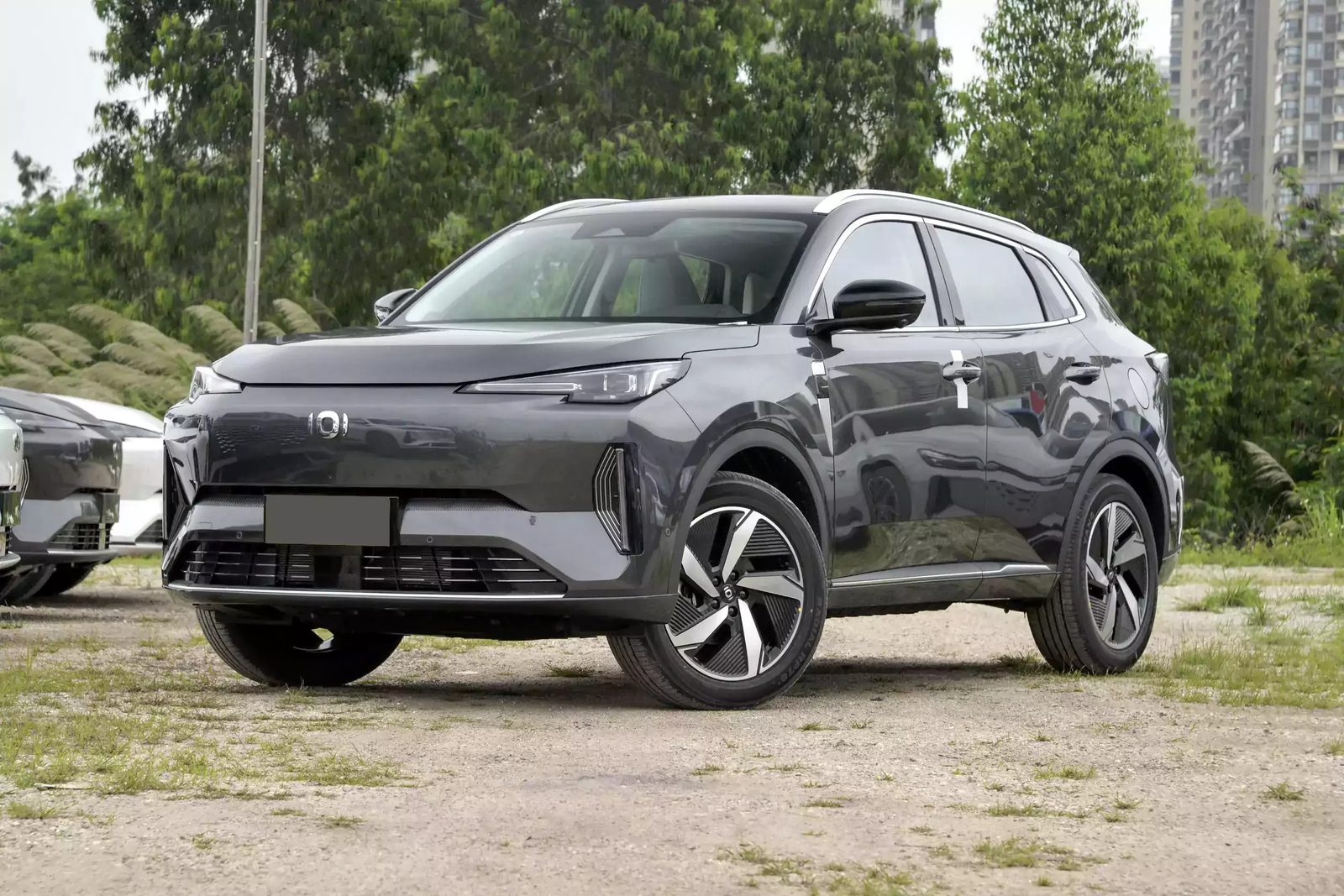 Qiyuan Q05 PHEV / Nevo Q05 REEV Classic 2024 — главное фото модели, экстерьер, вид спереди 3/4, рынок internal_mvp