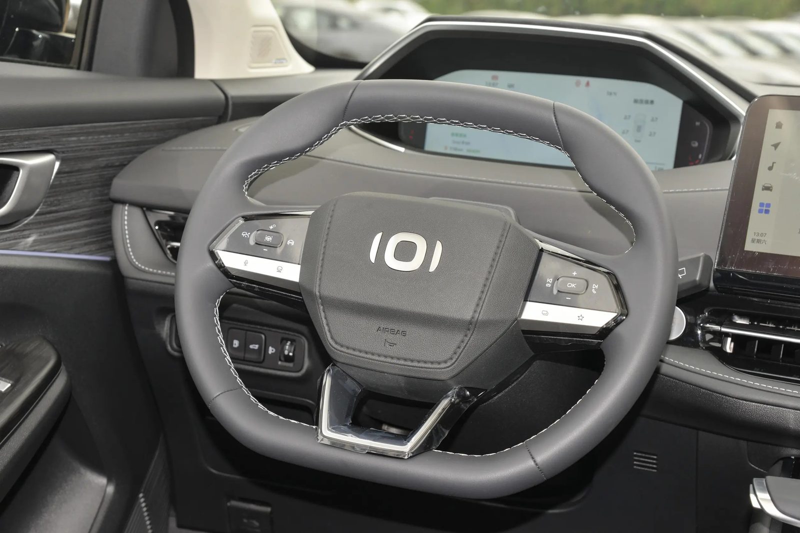 Qiyuan Q05 PHEV / Nevo Q05 REEV Classic 2024 — интерьер, steering wheel, рынок internal_mvp