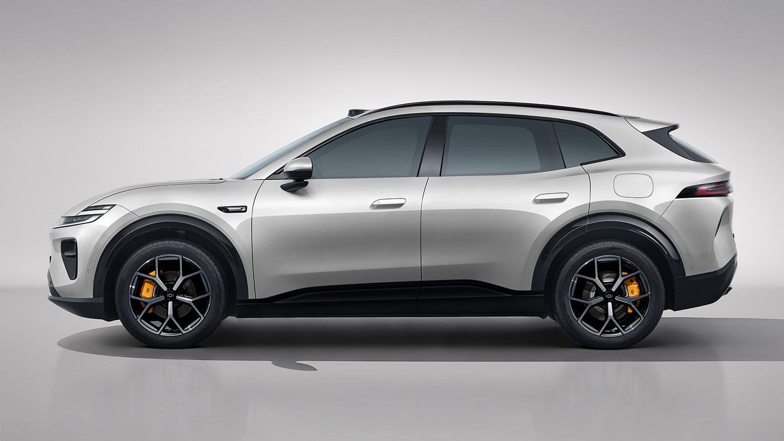 Qiyuan Q06 EV / EREV 2026 — экстерьер, side profile, рынок China