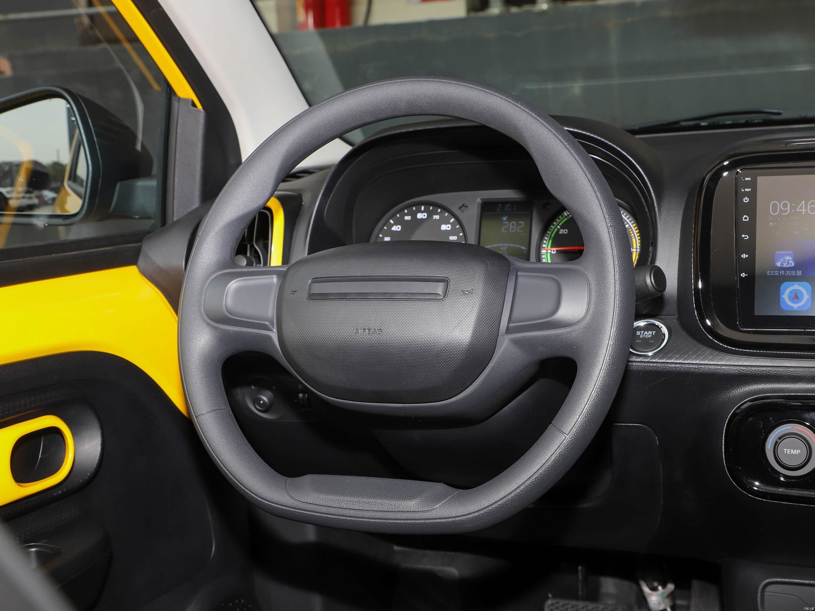Roewe Clever 2020 — интерьер, передняя панель, рынок internal_mvp