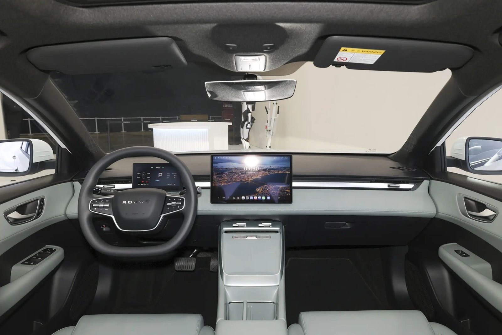 Roewe D6 EV 2026 — интерьер, второй ряд сидений, рынок internal_mvp