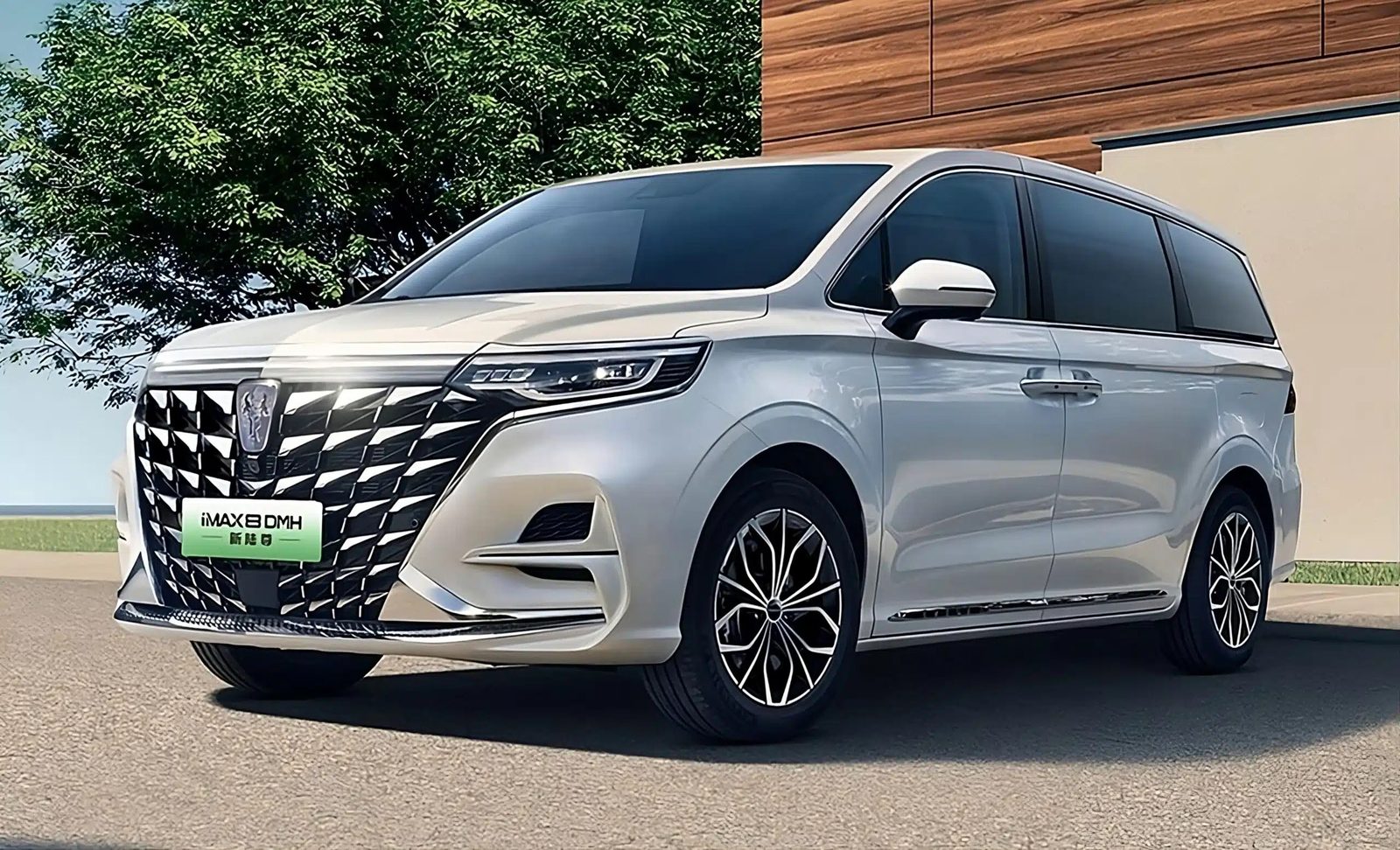 Roewe iMAX8 EV 2022 — главное фото модели, интерьер, передняя панель, рынок internal_mvp