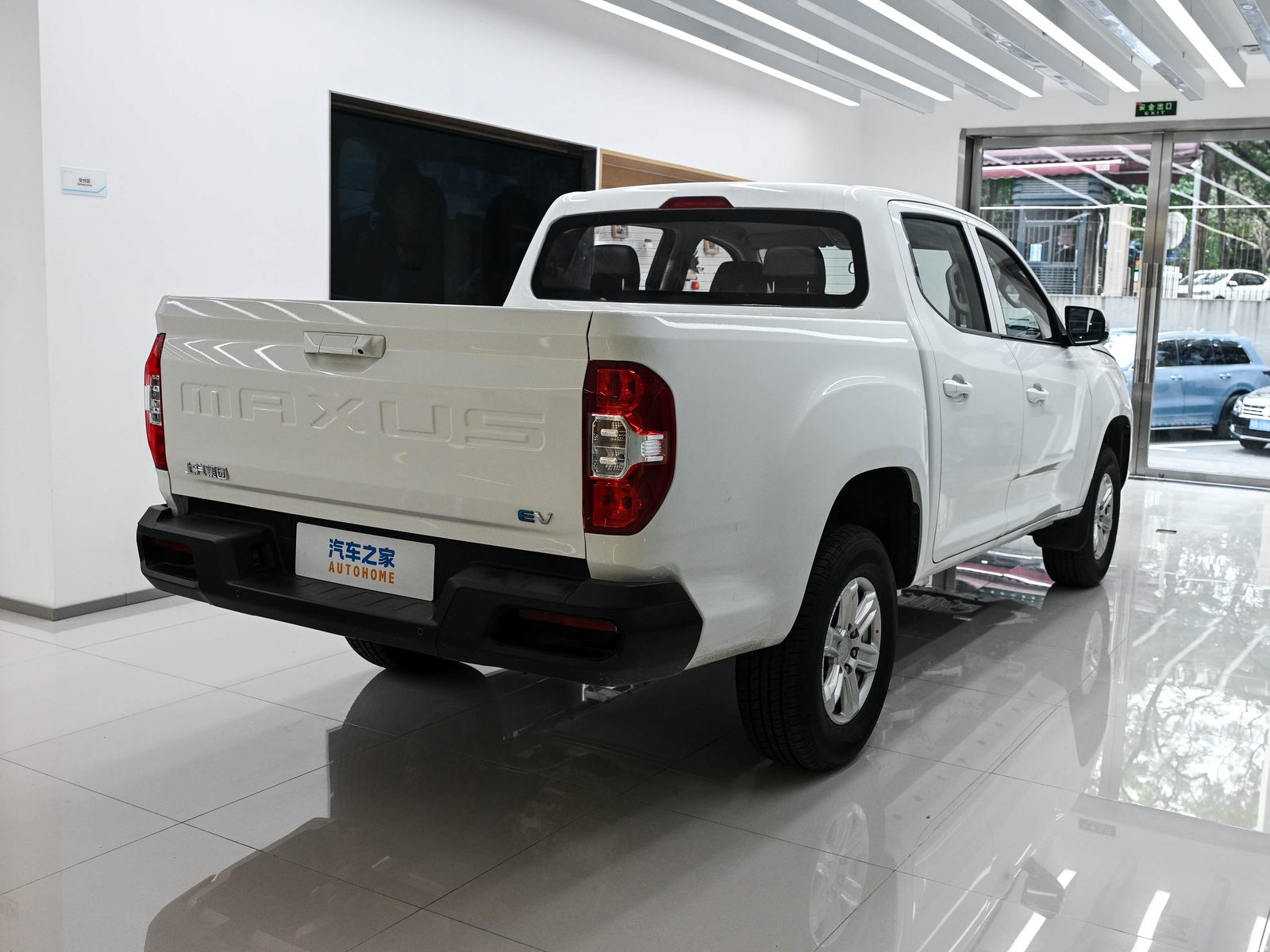 SAIC Maxus Pickup China Xingji EV / Interstellar EV 2023 — экстерьер, вид сзади 3/4, рынок China
