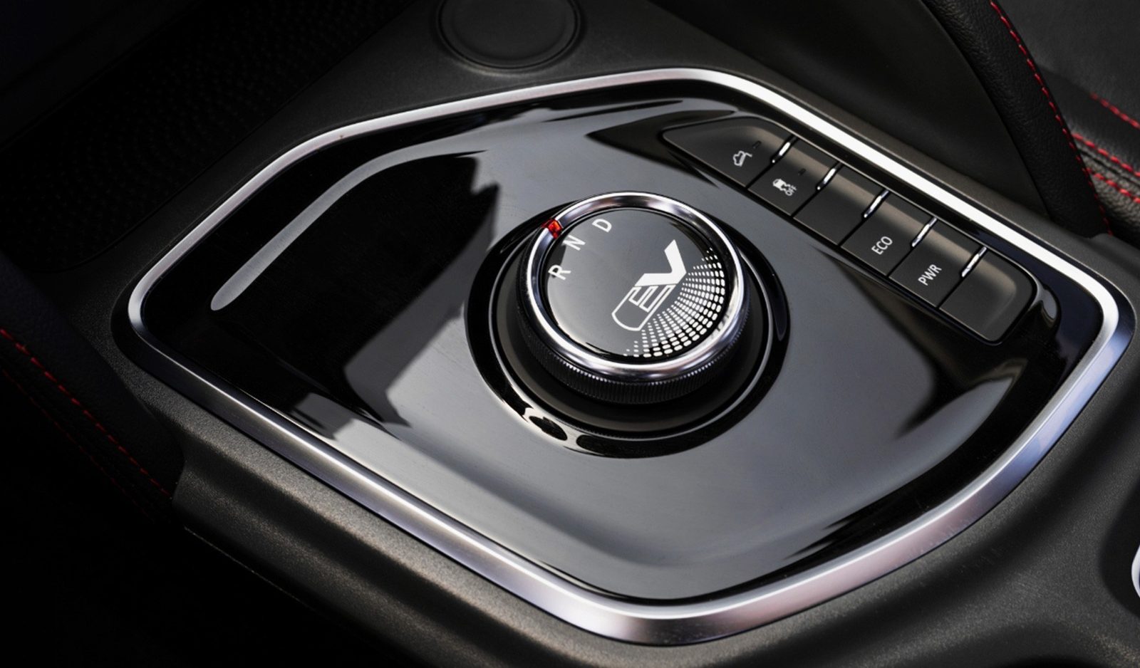 SAIC Maxus Pickup China Xingji EV / Interstellar EV 2026 — главное фото модели, интерьер, drive selector detail, рынок Global