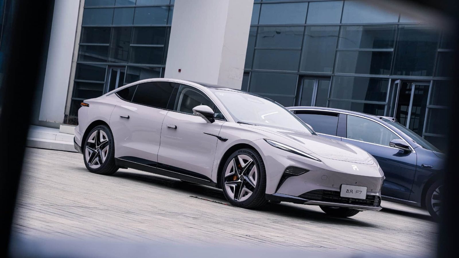 SAIC Motor Rising Auto F7 / Feifan F7 2023 — главное фото модели, экстерьер, вид сбоку, рынок internal_mvp
