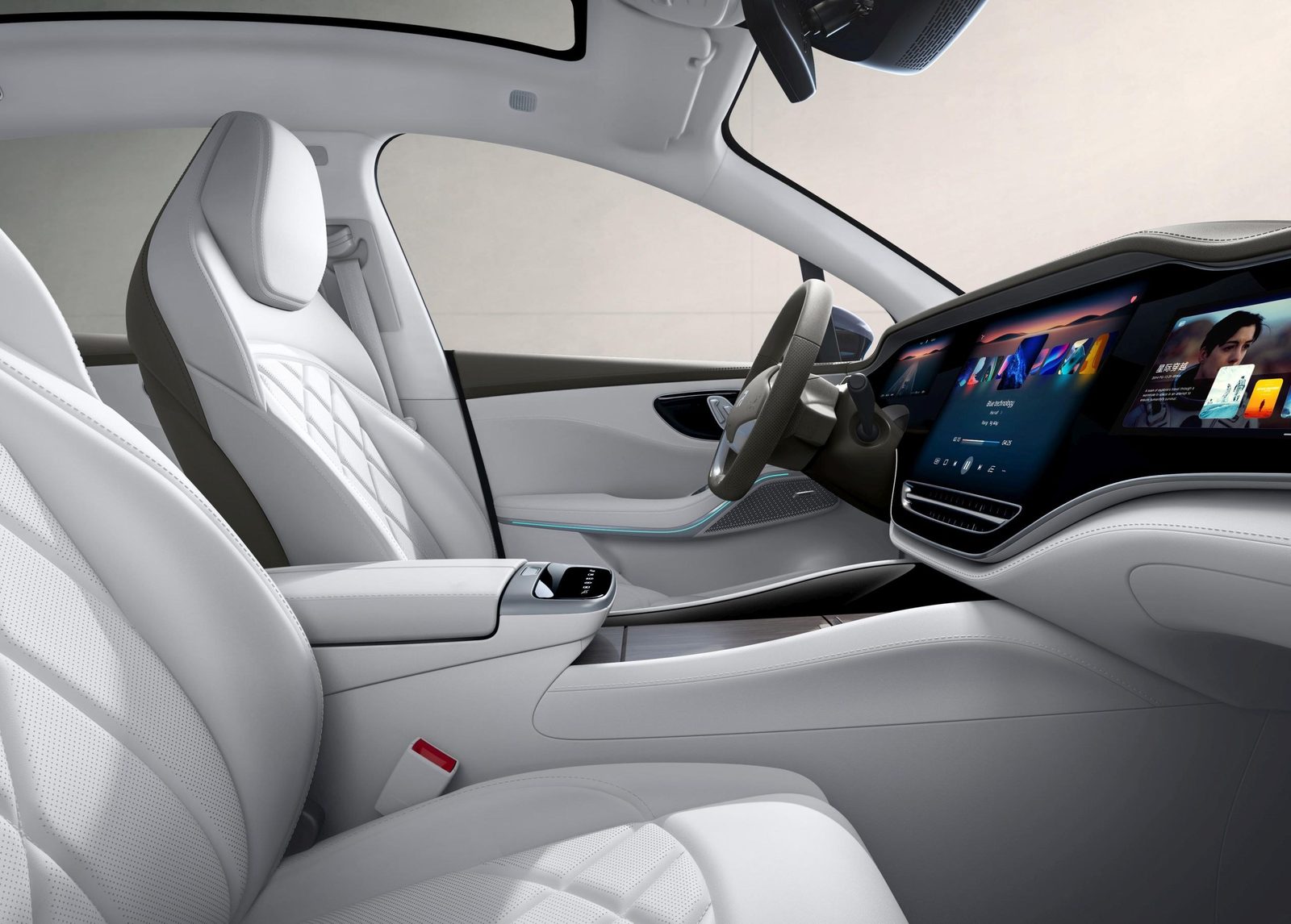 SAIC Motor Rising Auto R7 / Feifan R7 2022 — главное фото модели, интерьер, второй ряд сидений, рынок internal_mvp
