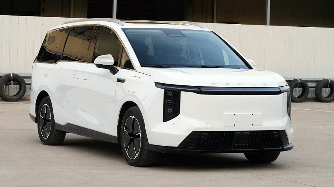 SAIC Motor Maxus MIFA 7 2023 — экстерьер, вид спереди 3/4, рынок internal_mvp