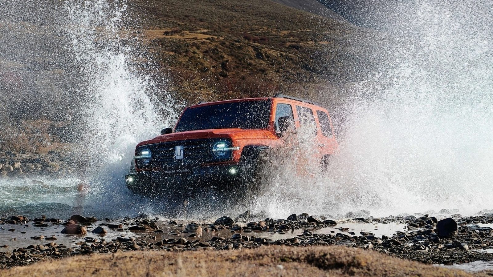Tank 300 Hi4-T / Hi4-Z 2025 — экстерьер, offroad water, рынок export/oman