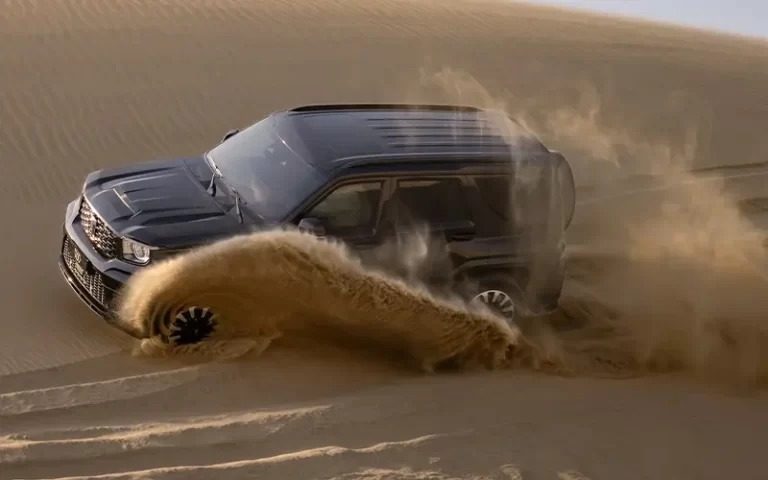 Tank 700 Hi4-T / Hi4-Z 2024 — экстерьер, dunes action, рынок export/oman-uae