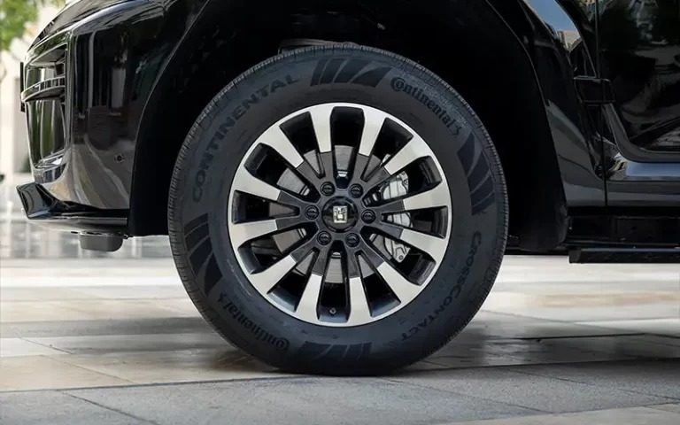Tank 700 Hi4-T / Hi4-Z 2024 — экстерьер, wheel detail, рынок export/oman-uae