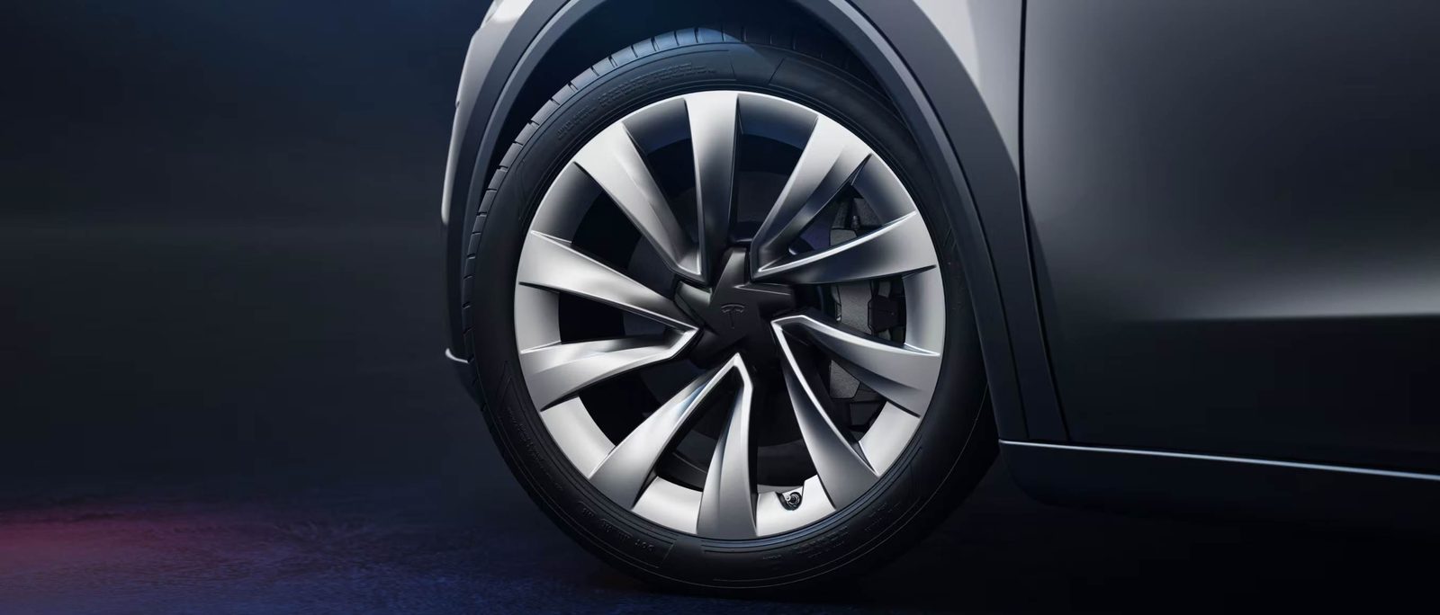 Tesla Model Y China 2025 — экстерьер, wheel detail, рынок internal_mvp