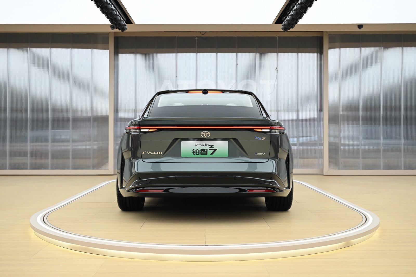Toyota bZ7 China 2026 — экстерьер, вид сзади, рынок internal_mvp